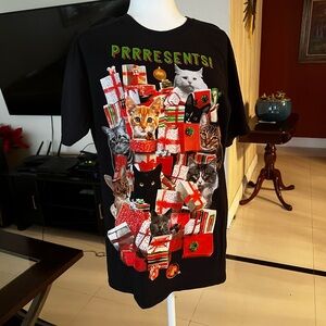 108.Prrresents Cat Lovers T-Shirt - Black